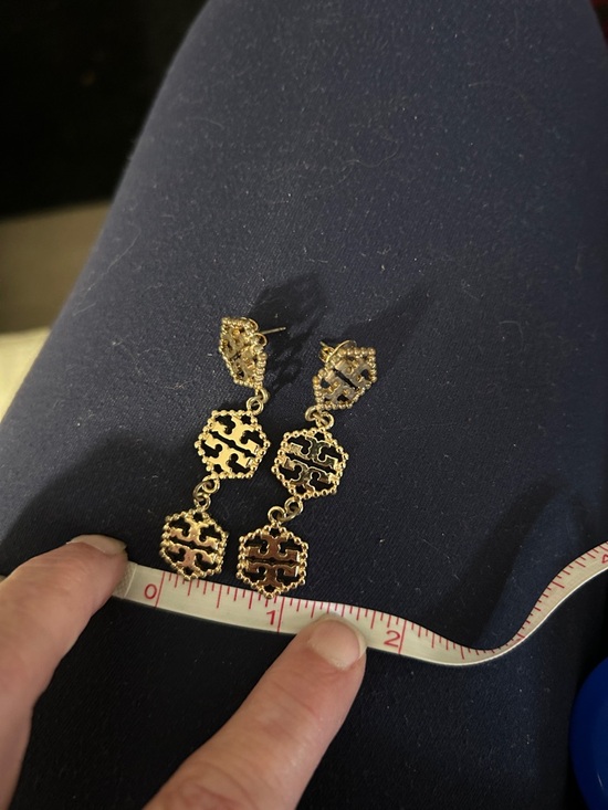 Tory Burch- Hex Logo 3 Tier Drop Stud Earrings in Gold. EUC. - Picture 6 of 7